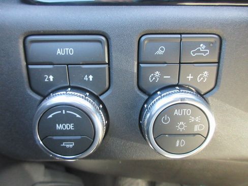 New 2026 GMC Sierra 1500 SLT w/ SLT Premium Plus Package image 17