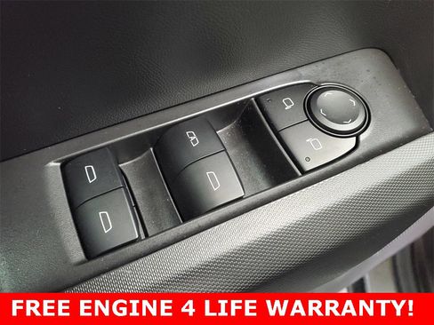 Used 2025 GMC Canyon Elevation w/ Convenience Package image 9