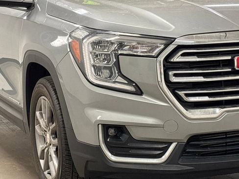 Used 2023 GMC Terrain SLT image 5