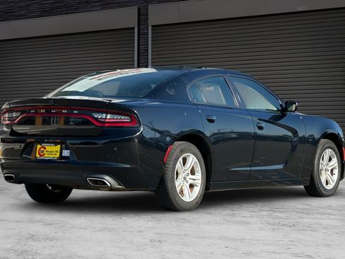 Used 2022 Dodge Charger SXT image 4