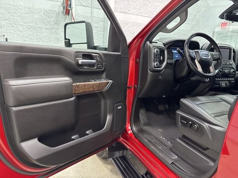 Certified 2021 GMC Sierra 3500 Denali w/ Denali Ultimate Package image 13