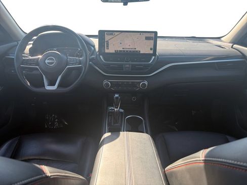 Used 2023 Nissan Altima 2.5 SR w/ SR Premium Package FWD image 12
