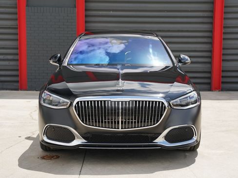 Used 2024 Mercedes-Benz Maybach S 580 4MATIC image 2