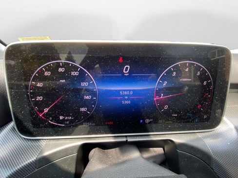 Used 2025 Mercedes-Benz C 300 4MATIC Sedan image 11