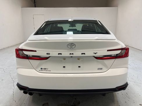 Used 2025 Toyota Camry SE FWD image 10