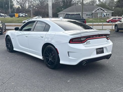 Used 2020 Dodge Charger R/T w/ Navigation & Travel Group image 5
