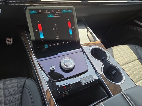 Certified 2026 Cadillac Escalade Platinum Sport w/ LPO, ONYX Package AWD/4WD image 22