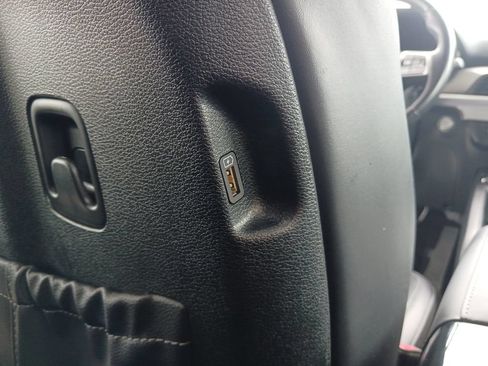 Used 2021 Kia Telluride S FWD image 31