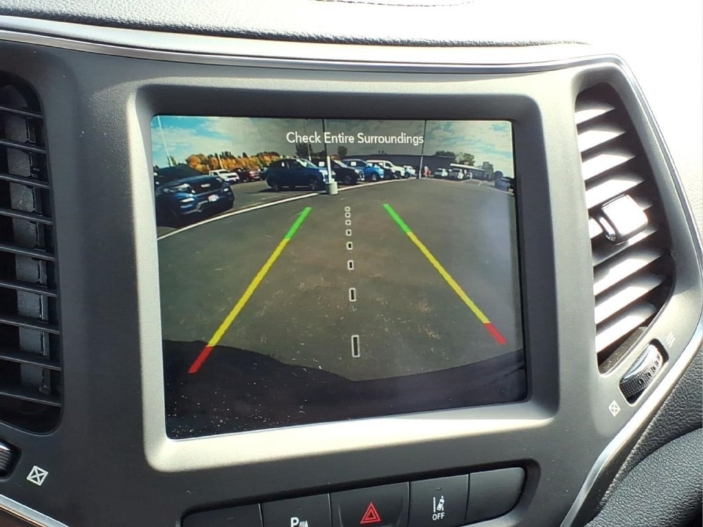 Used 2023 Jeep Cherokee Altitude Lux AWD/4WD image 15