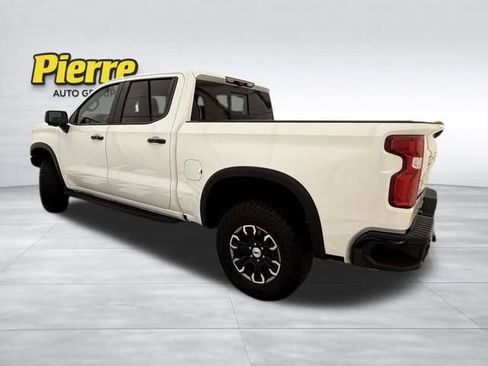 Used 2024 Chevrolet Silverado 1500 ZR2 image 2