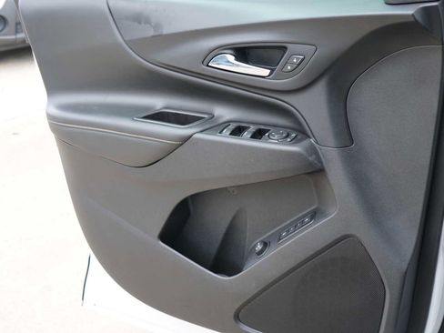 Used 2020 Chevrolet Equinox Premier w/ Premier Redline Edition FWD image 17