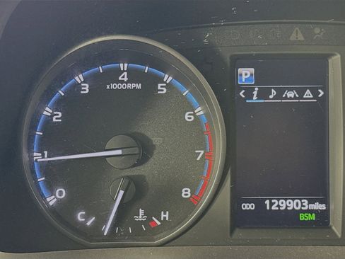 Used 2018 Toyota RAV4 XLE image 12