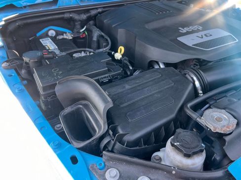 Used 2017 Jeep Wrangler Unlimited Sahara w/ Max Tow Package image 31