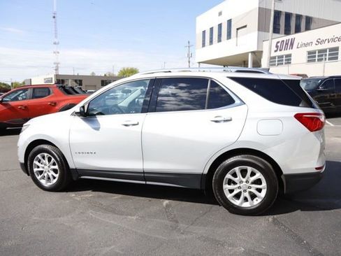 Used 2019 Chevrolet Equinox LT w/ Sun & Navigation Package AWD/4WD image 5
