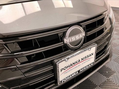 Certified 2025 Nissan Versa SV w/ Trunk Package image 27