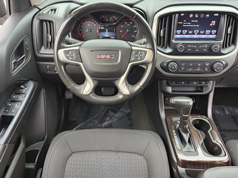 Used 2016 GMC Canyon SLE image 12