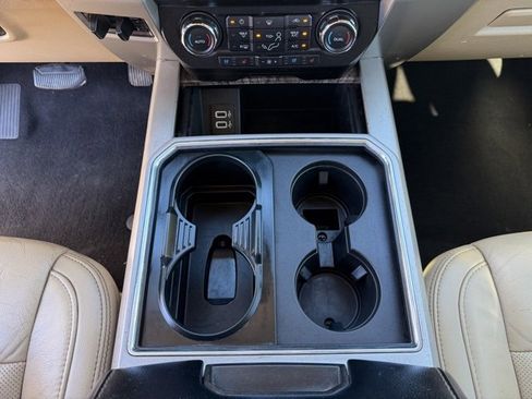 Used 2019 Ford F250 Lariat w/ Chrome Package image 17