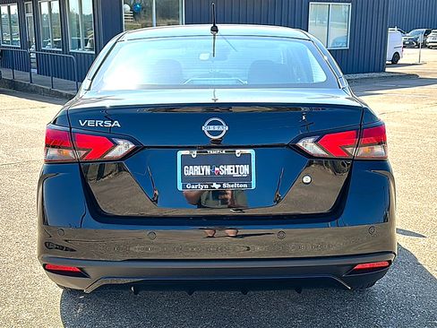 Certified 2025 Nissan Versa S w/ Trunk Package image 7
