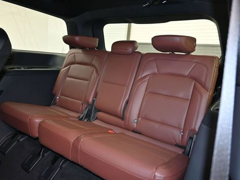 New 2026 Lincoln Navigator Reserve AWD/4WD image 24