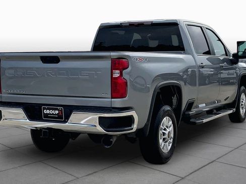Used 2025 Chevrolet Silverado 2500 LT w/ Safety Package AWD/4WD image 13