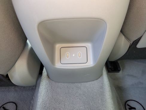 Used 2025 Hyundai Elantra Sport image 11