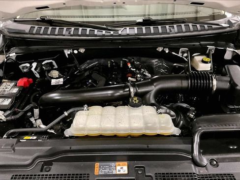 Certified 2025 Ford Expedition Active AWD/4WD image 10