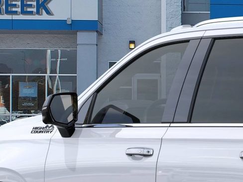 New 2026 Chevrolet Suburban High Country AWD/4WD image 13
