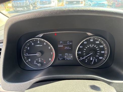 Used 2017 Hyundai Elantra SE FWD image 6