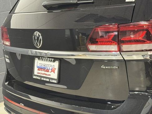 Used 2023 Volkswagen Atlas SE image 12