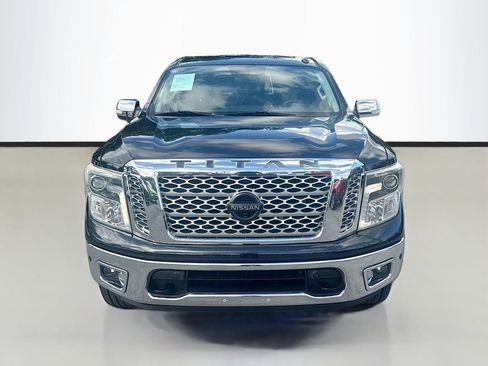 Used 2017 Nissan Titan SL image 3