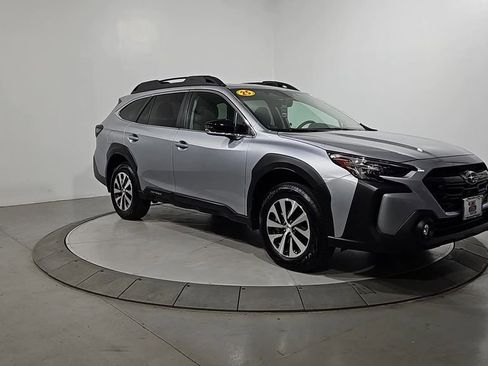 Certified 2025 Subaru Outback Premium AWD/4WD image 8