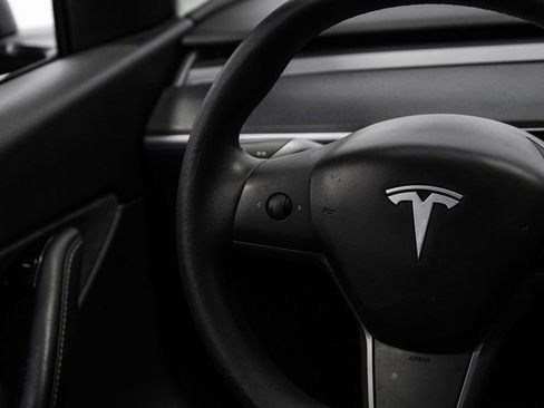 Used 2020 Tesla Model Y Long Range AWD/4WD image 18