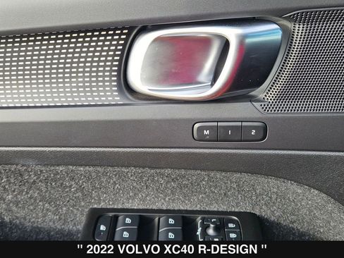 Used 2022 Volvo XC40 T5 R-Design w/ Climate Package image 15