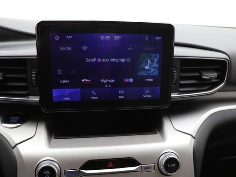 Used 2022 Ford Explorer XLT w/ Equipment Group 202A image 21