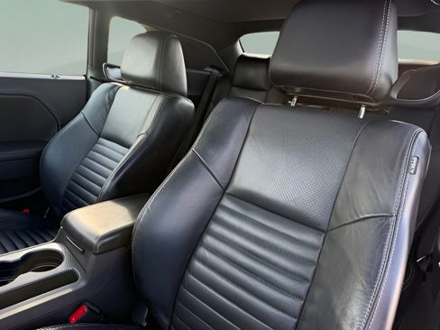 Used 2013 Dodge Challenger R/T RWD image 24