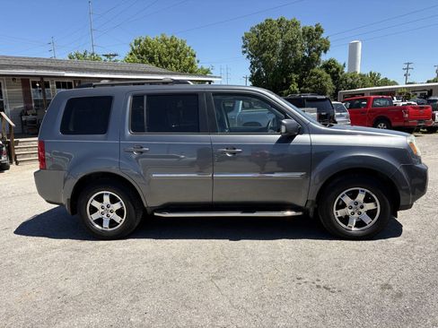 Used 2011 Honda Pilot Touring image 2