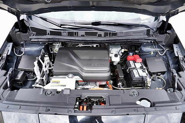 Certified 2025 Nissan Leaf SV Plus FWD image 15