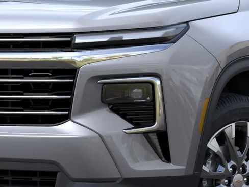 New 2026 Chevrolet Traverse LT w/ Sun and Wheel Package FWD image 10