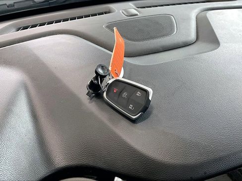 Used 2019 Chevrolet Traverse LT image 12