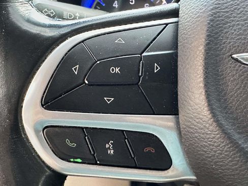Certified 2021 Chrysler Pacifica Touring-L FWD image 30