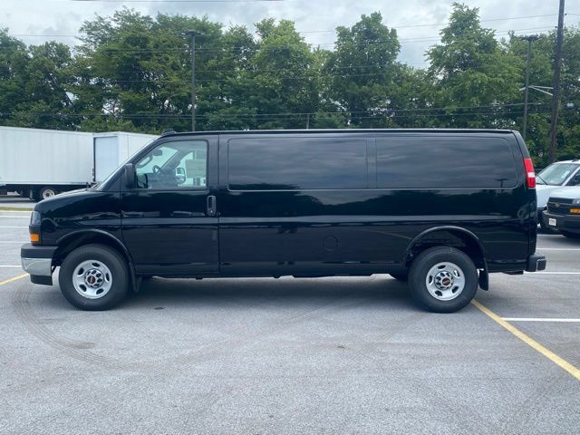 New 2025 GMC Savana 3500 Extended w/ Driver Convenience Package RWD image 4