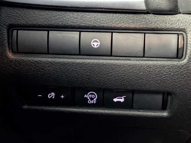 Used 2024 Nissan Rogue SV FWD image 24