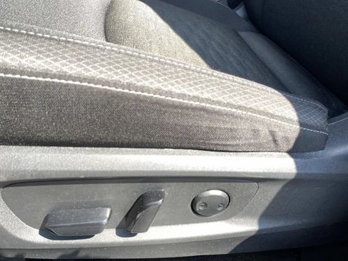 Used 2024 Nissan Pathfinder SV AWD/4WD image 21