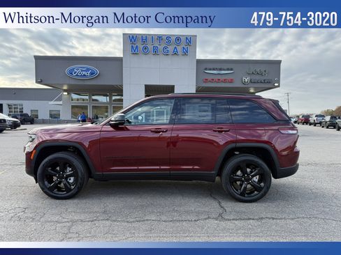 New 2025 Jeep Grand Cherokee Limited image 2