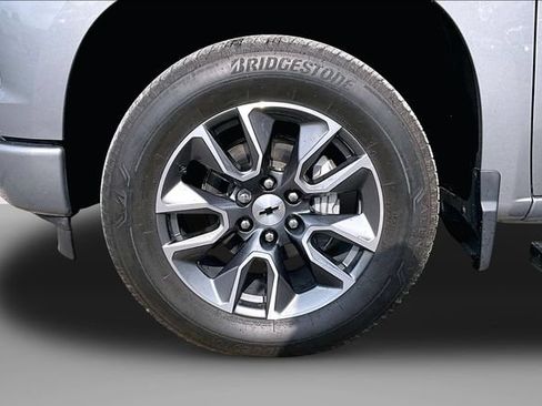 Used 2024 Chevrolet Silverado 1500 RST AWD/4WD image 9