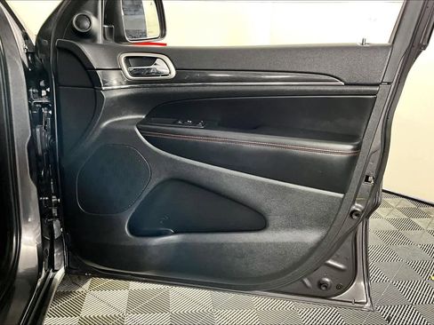 Used 2017 Jeep Grand Cherokee Trailhawk image 21