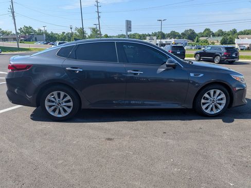 Used 2018 Kia Optima S w/ Panoramic Sunroof Package FWD image 6