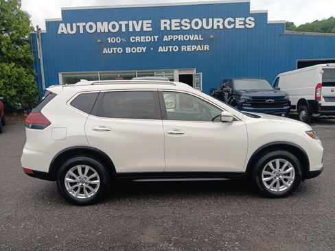 Used 2020 Nissan Rogue SV AWD/4WD image 6