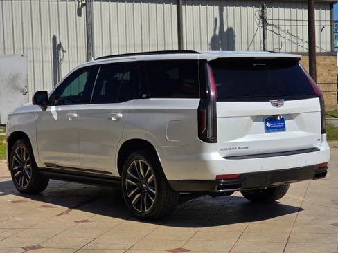 Used 2021 Cadillac Escalade Sport Platinum RWD image 6