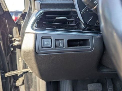 Used 2023 Cadillac XT6 Premium Luxury image 34